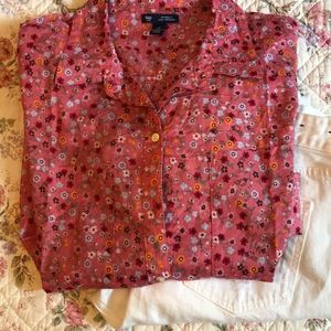 Gap Boyfriend fit button down pink floral XL
